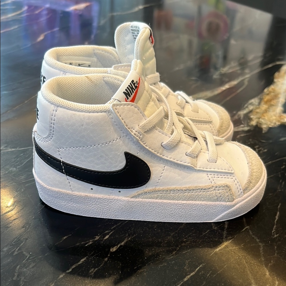 Nike Kids White and Black Sneakers